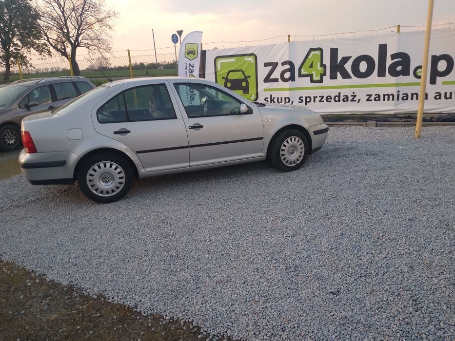 Volkswagen Bora 1,6SR 3 450 zł sprzedany za4koła